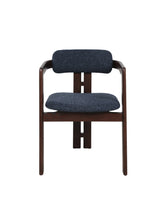 Fï Chair Donker Walnoot in Marineblauw Stofbekleding